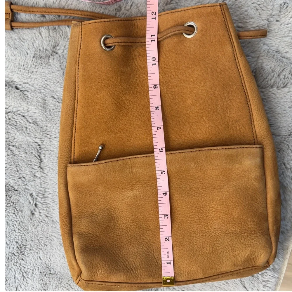 Eddie Bauer Tan Suede Leather Bag Drawstring One Shoulder Backpack Purse‎